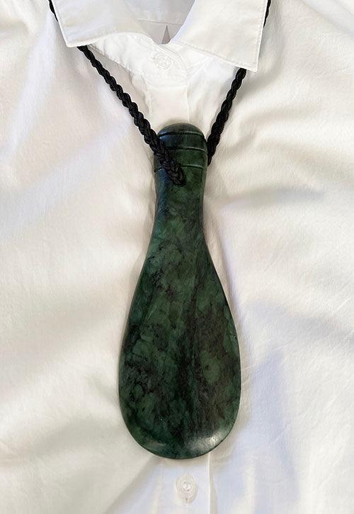 20cm Genuine NZ Greenstone Mere Ornament or Necklace - Image 4