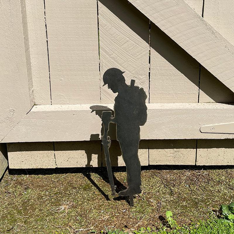 ANZAC Day Remembrance Guarding Soldier in Corten Steel - Image 2