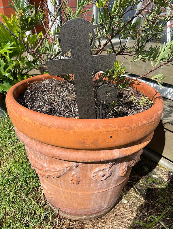 ANZAC Day Soldiers Cross Helmet and Poppy Garden Ornament - Image 4