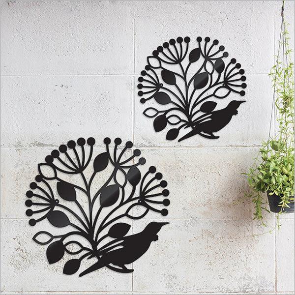 Beautiful Indoor Outdoor Tui and Pohutukawa Art Circle - Image 2