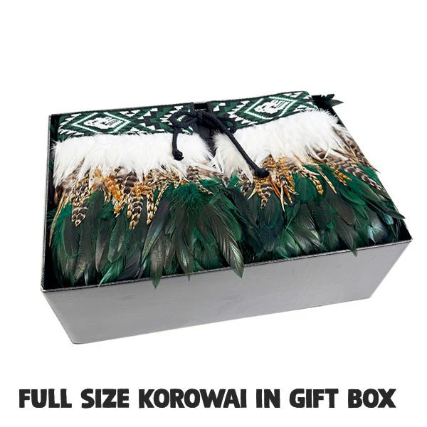 Beautiful Ngapuhi Black White Red Korowai - Image 7