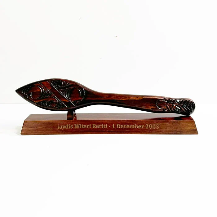 Carved Maori Waka Hoe Paddle - Stand Optional - Image 7