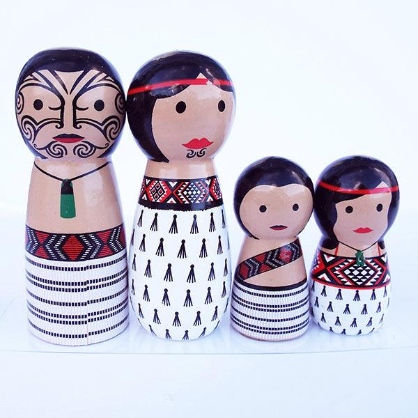 Cute Maori Wooden Peg Doll Family Set - Image 2