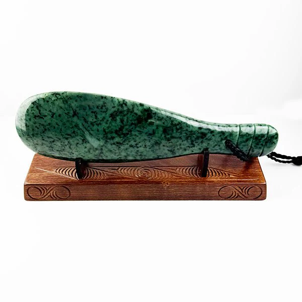 Extra Large 40cm Pounamu Greenstone Mere with Optional Stand - Image 2