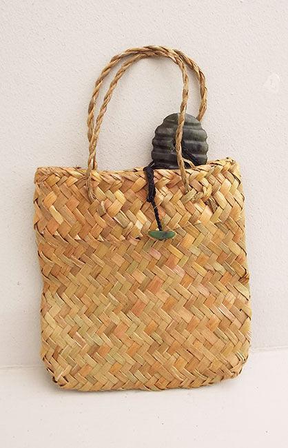 Small Maori Style Kete Basket 12 x 15cm - Image 2