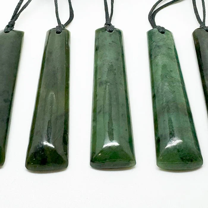 Genuine NZ Greenstone 6cm Toki Necklace - Image 2
