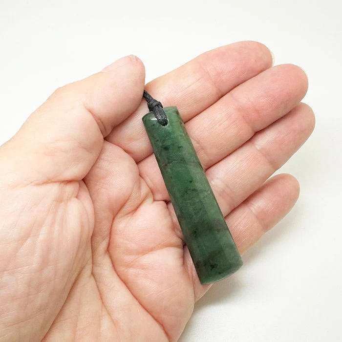 Genuine NZ Greenstone 6cm Toki Necklace - Image 3