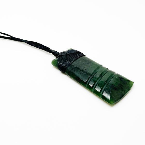 Genuine NZ Greenstone Toki Necklace with Carved Grooves - Image 2