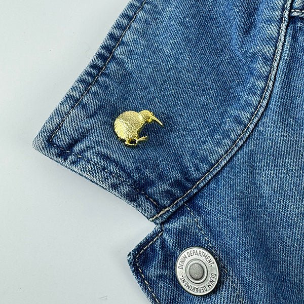 Gold Kiwi Bird Pinback Badge - Image 2