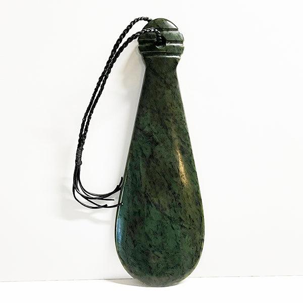 Large 29cm NZ Maori Greenstone Mere - Image 2