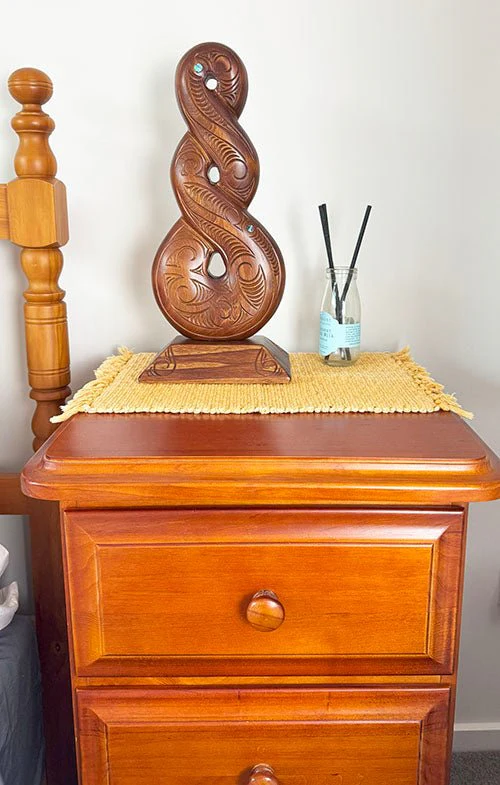 Large 43cm Maori Pikorua Twist Trophy or Ornament - Image 2