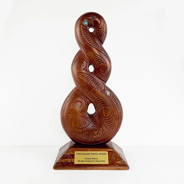 Large 43cm Maori Pikorua Twist Trophy or Ornament - Image 5