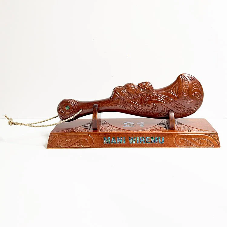 Large 46cm Carved Maori Wahaika on Stand - Image 7