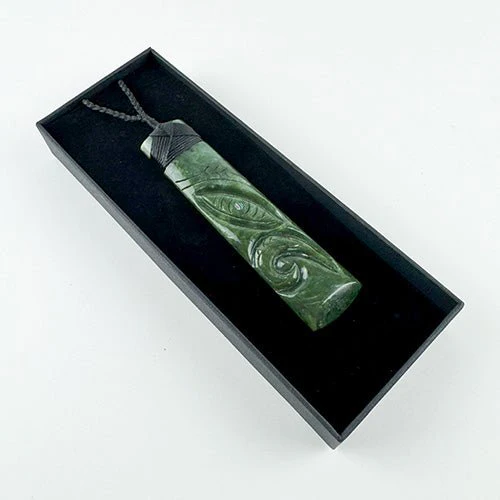 12cm Pounamu Greenstone Toki Manaia Necklace - Image 4