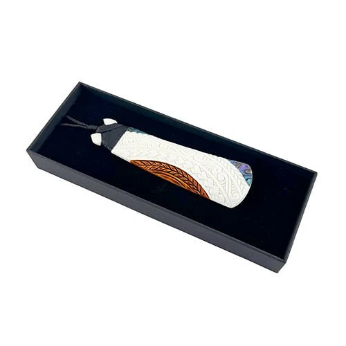 Long Bone Maori Toki Necklace with Carving Paua and Stain - Image 3