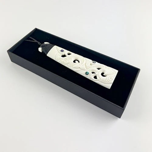 Maori Long Bone Double Manaia Toki Necklace - Image 6