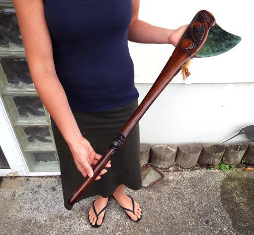 Large Maori Tewhatewha on Stand with Greenstone Blade - Image 3