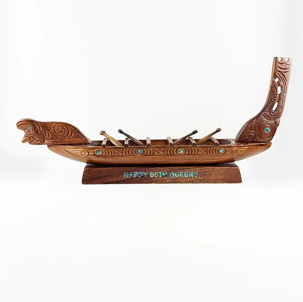 Large Maori War Canoe with Paddles - Image 4