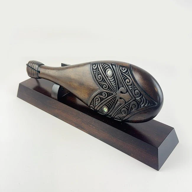 Mahogany Maori Patu with Stylised Wheku Face Carving and Optional Engraving and Gift Box - Image 4