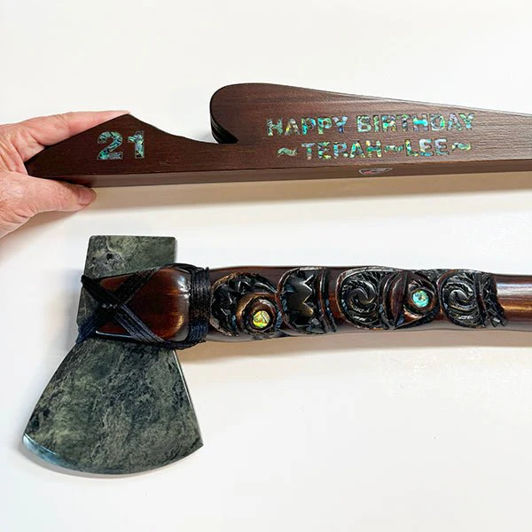 MÄori Axe Toki Kaka Poto with Greenstone Head - Image 16