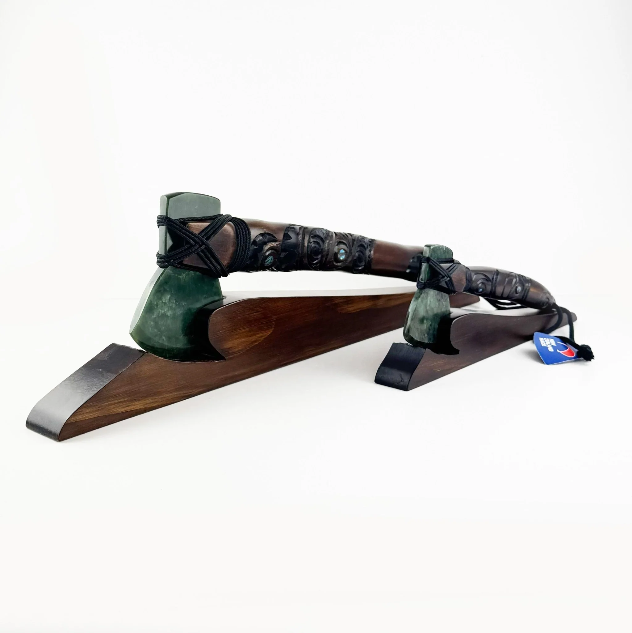 MÄori Axe Toki Kaka Poto with Greenstone Head - Image 3