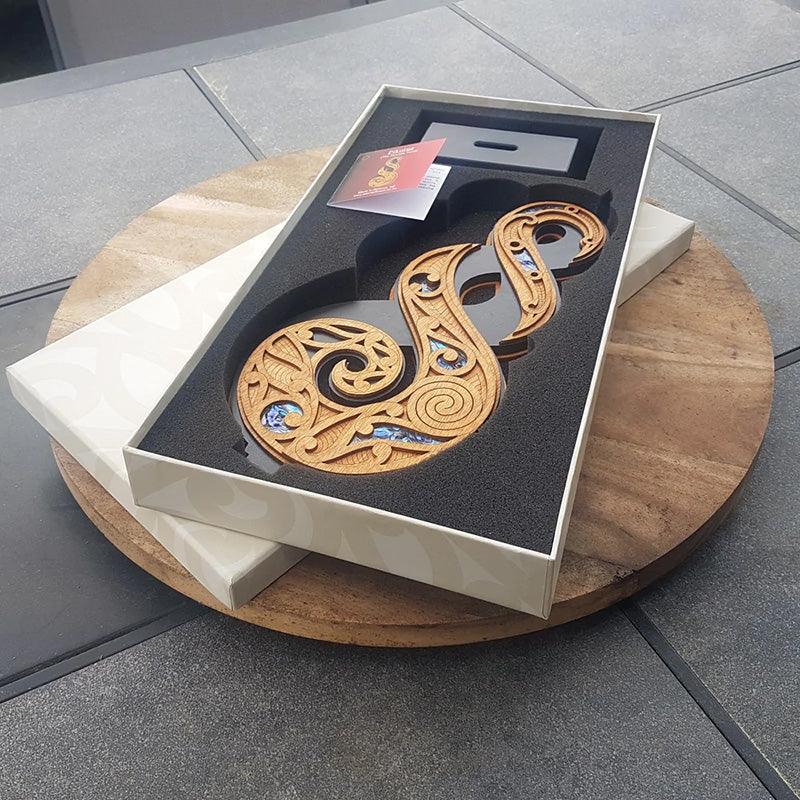 Maori Friendship or Love Twist Trophy Ornament - Image 2