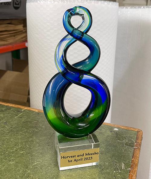 Maori Glass Double Twist Pikorua Trophy Ornament - Image 3
