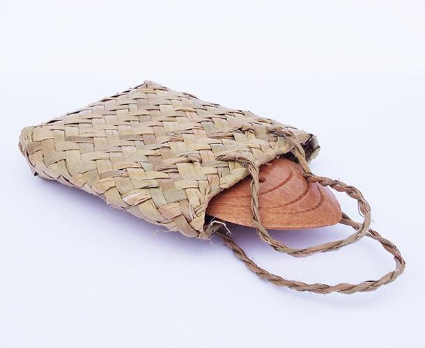 Maori Porotiti Musical Instrument - Image 3