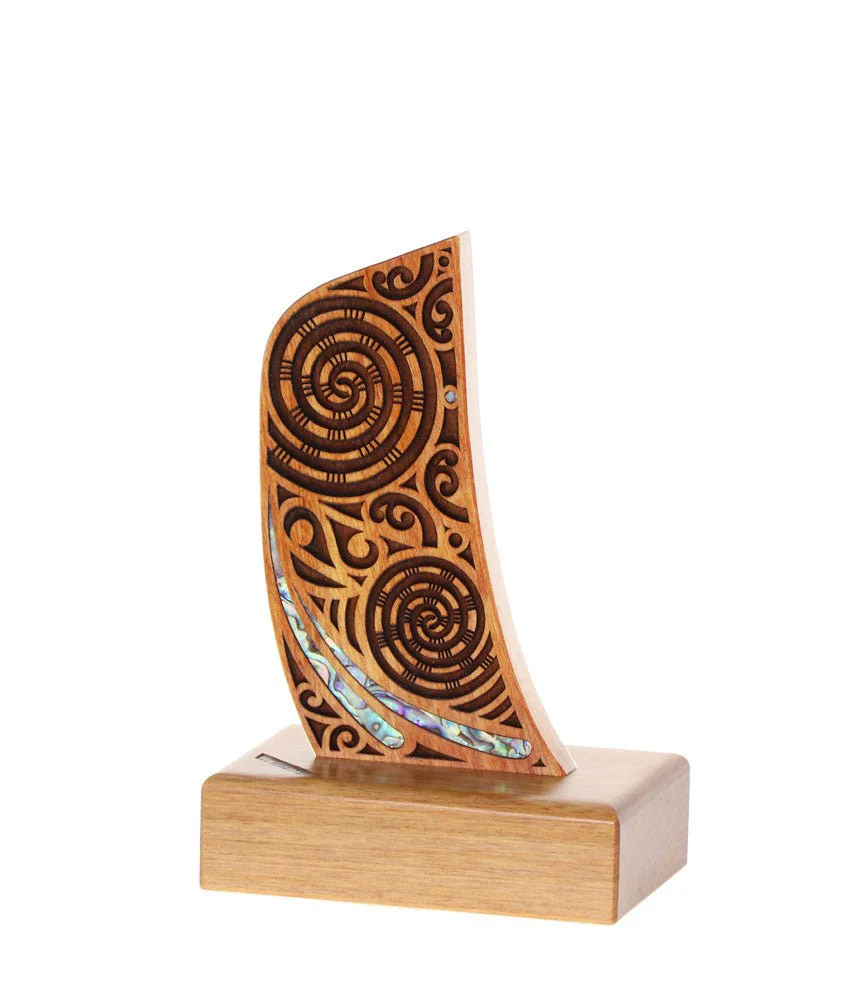 Maori Waka Canoe Stern Leadership Trophy - Image 2