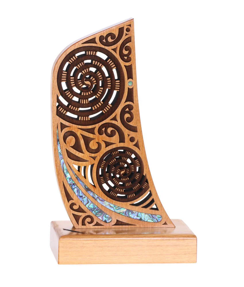 Maori Waka Canoe Stern Leadership Trophy - Image 7