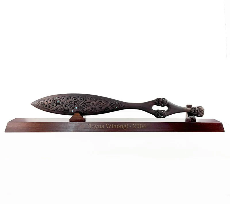 Maori Waka Hoe Paddle - Stand Optional or Wall Hung - Image 6