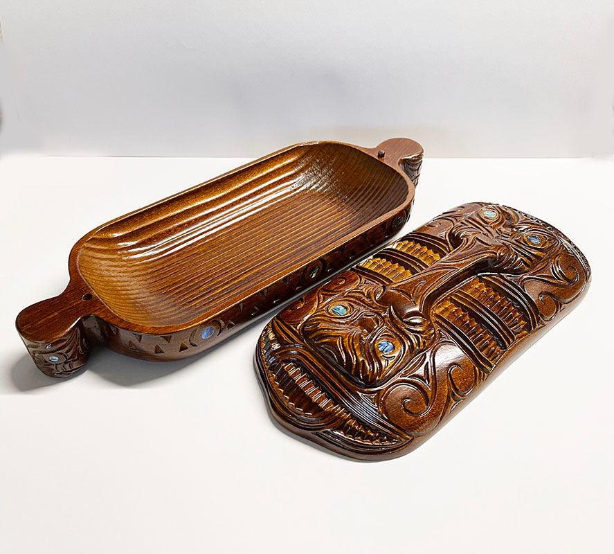 Maori Wakahuia Treasure Box with Pakati Carving - Image 3