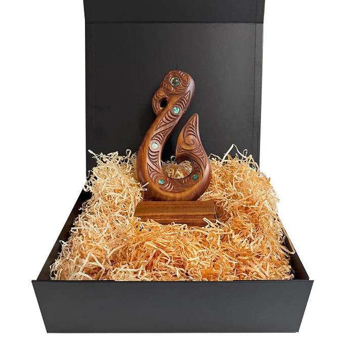 Matau Hook NZ Maori Trophy - Image 6