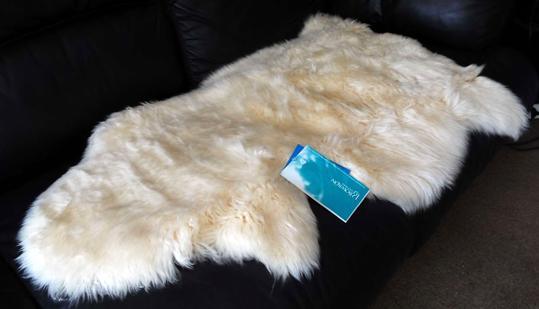New Zealand Sheepskin Baby Rug - Image 3