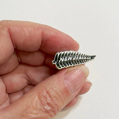 New Zealand Silver Fern Pinback Badge - Image 2