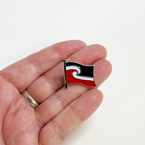 NZ Maori Flag Lapel Badge - Tino Rangatiratanga - Image 2