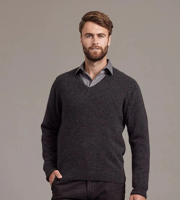NZ Merino Possum Silk Mens V-neck Sweater - Image 2