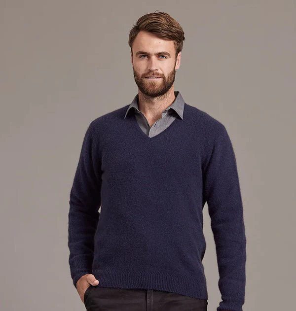 NZ Merino Possum Silk Mens V-neck Sweater - Image 4