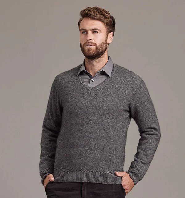 NZ Merino Possum Silk Mens V-neck Sweater - Image 5