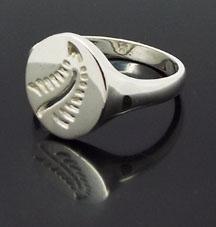 NZ Silver Fern Signet Ring - Image 2