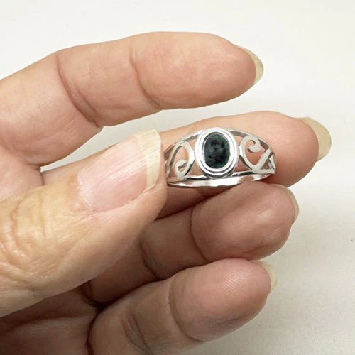 Pretty Genuine Pounamu Sterling Silver Koru Greenstone Ring - Image 4