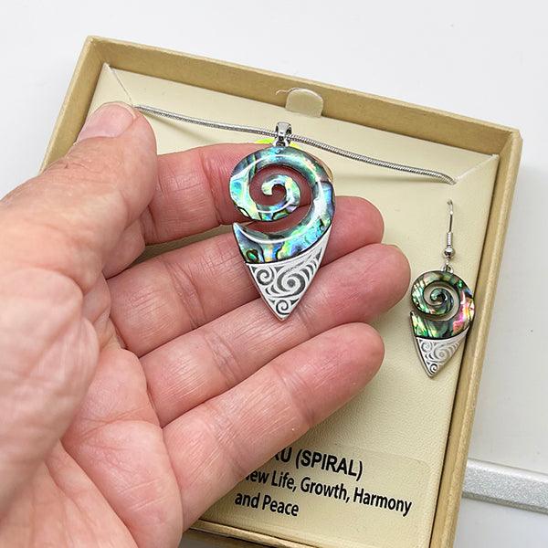 Pretty Paua Shell and Etched Silver Maori Maori Koru Necklace and Earrings Set - Image 2