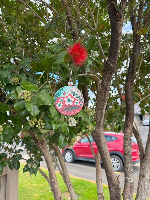 Set of 4 Pop Out NZ Flowers Christmas Ornaments - Image 4