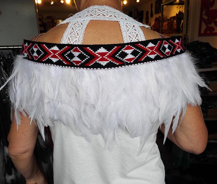 Short White Ceremonial or Wedding Korowai - Image 3