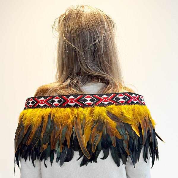 Short Maori Korowai with Gold and Black Feathers and Red Taniko - Image 4