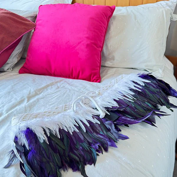 Short Purple and White Maori Korowai with White and Gold Taniko - Image 3