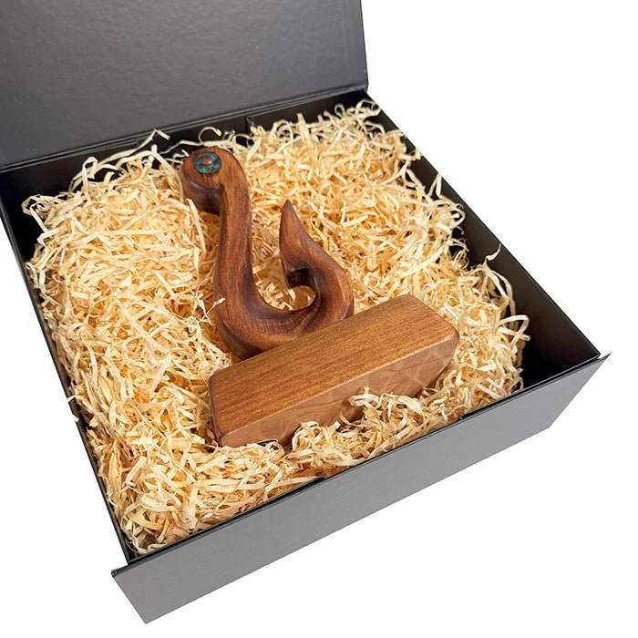 Simple NZ Maori Fish Hook Trophy - Image 4