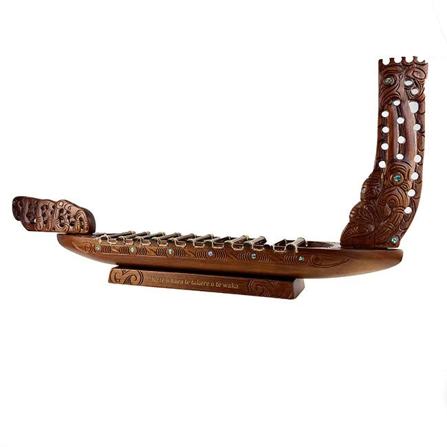 Stunning XL Metre Long Maori Waka Taua Canoe - Image 2