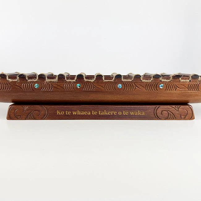 Stunning XL Metre Long Maori Waka Taua Canoe - Image 8