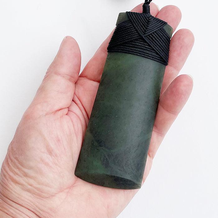 Whopper Large 11.5cm Ngai Tahu Greenstone Toki Necklace - Image 2